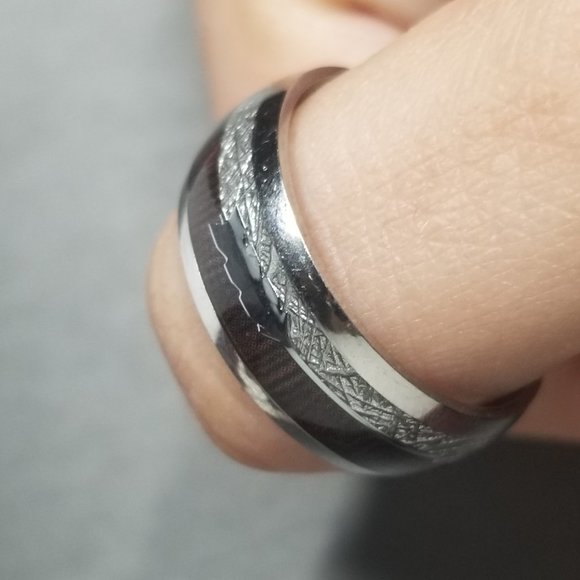 Hunter Koa Wood Tungsten Carbine Men's Ring - Picture 3 of 9